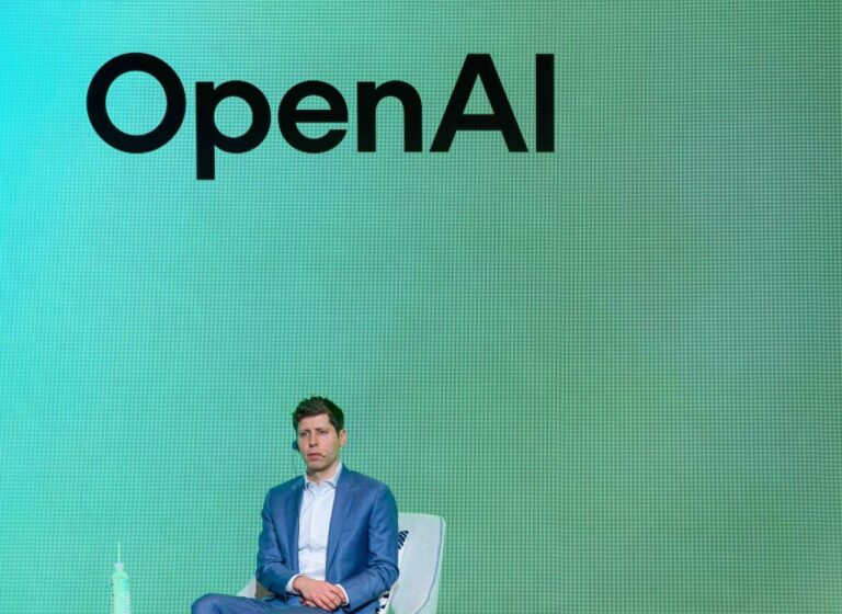 「OpenAI震撼變革：Sam Altman重返舞台！一起解析這場科技界震撼人事變動的內幕」