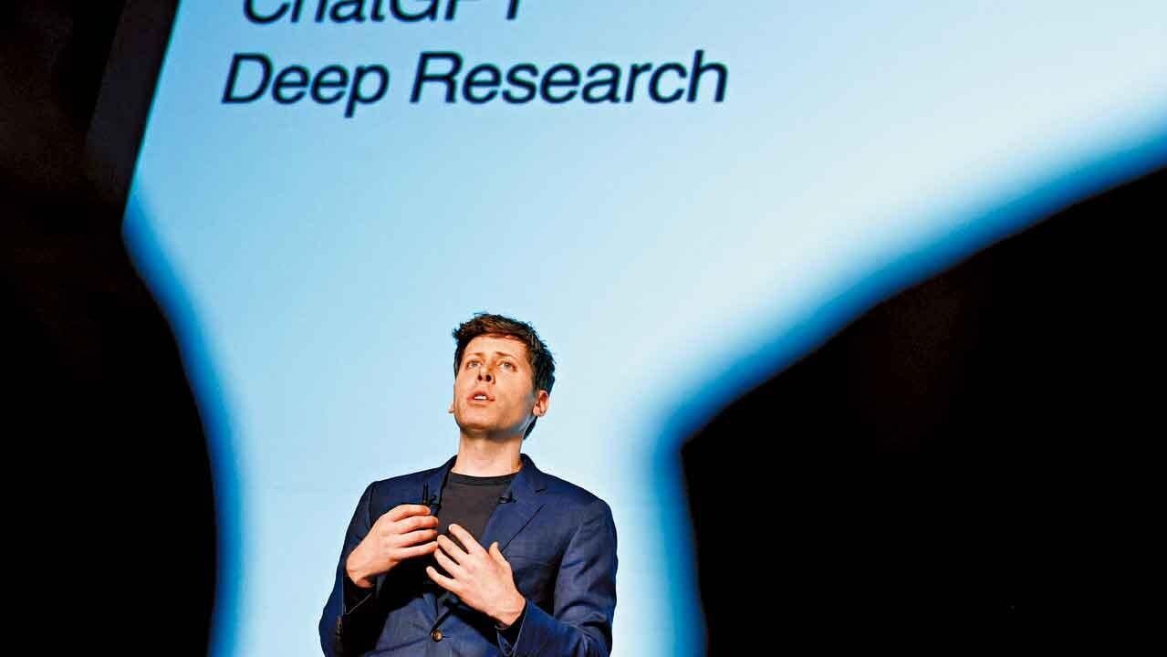 OpenAI 奧特曼認錯：AI 不會消滅白領工作，我當初的預測錯在哪裡