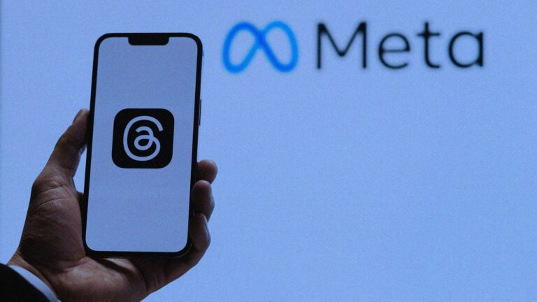 Meta 在 Threads 測試 @meta.ai：一鍵召喚 AI 找脈絡、做懶人包，社交平台開始變「聰明」？