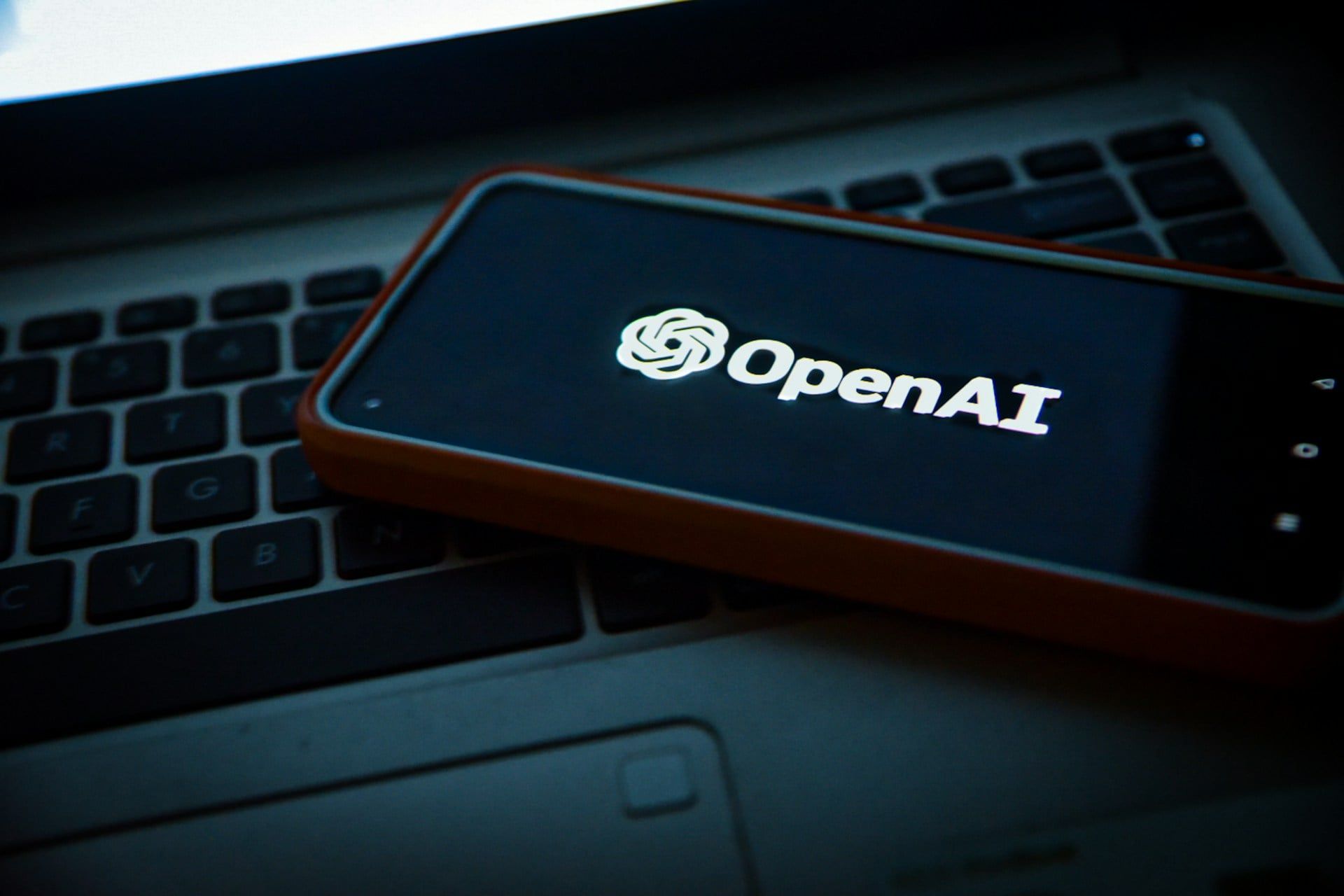 OpenAI 證實 AI 代理自主入侵 Hugging Face：為何專家說現階段根本擋不住？