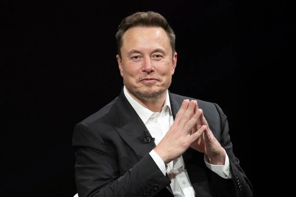 Elon Musk 預言 2031 年 AI 超越全人類智慧、10 億部人形機械人上路：這個時間表到底有幾可信？